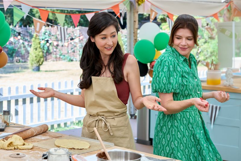 Video/Photos: Andrew Rannells Is Back in New Sports Episode of THE GREAT AMERICAN BAKING SHOW Image