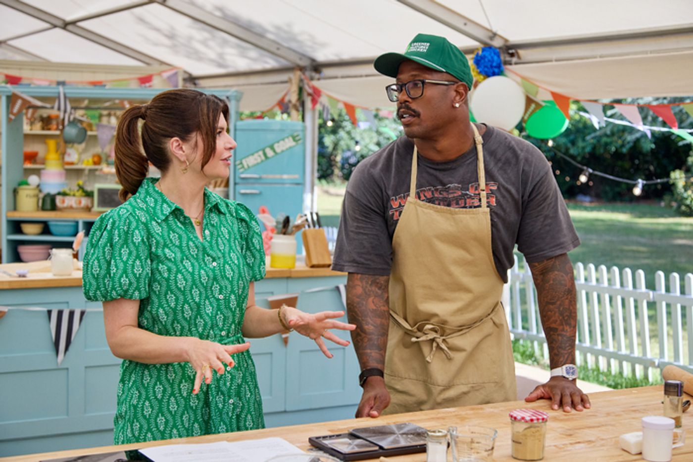 Video/Photos: Andrew Rannells Is Back in New Sports Episode of THE GREAT AMERICAN BAKING SHOW Video/Photos: Andrew Rannells Is Back in New Sports Episode of THE GREAT AMERICAN BAKING SHOW Image