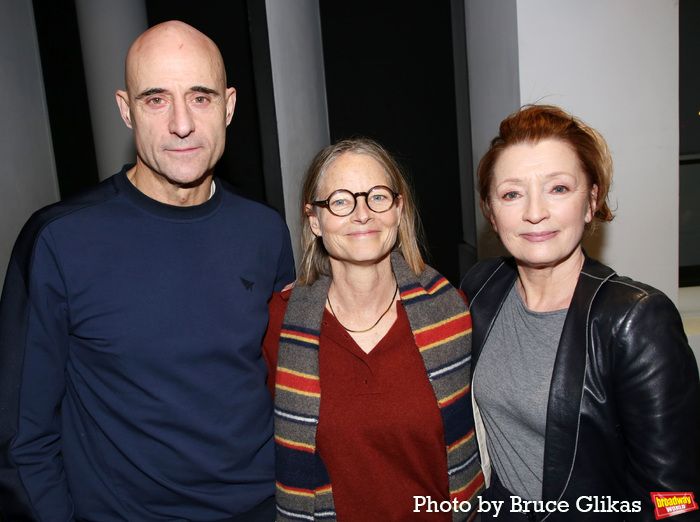 Photos: Jodie Foster Visits OEDIPUS Starring Mark Strong and Lesley Manville — photo 1 of 5