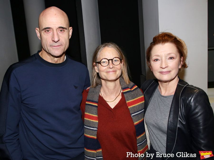 Photos: Jodie Foster Visits OEDIPUS Starring Mark Strong and Lesley Manville Image