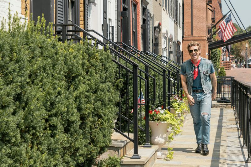 Video/Photos: The Fab Five Return for Tenth and Final Season of QUEER EYE Image