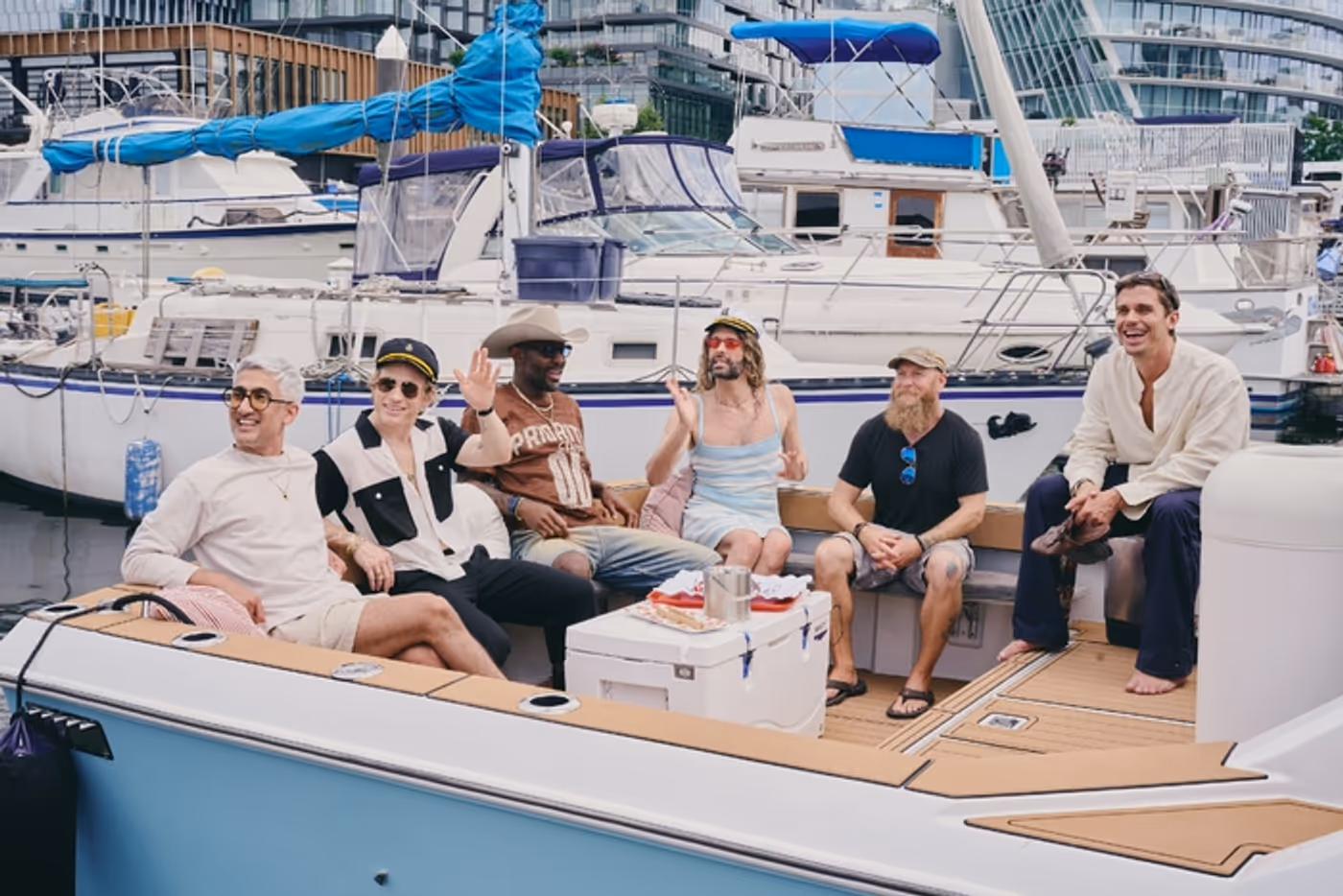 Video/Photos: The Fab Five Return for Tenth and Final Season of QUEER EYE  Image