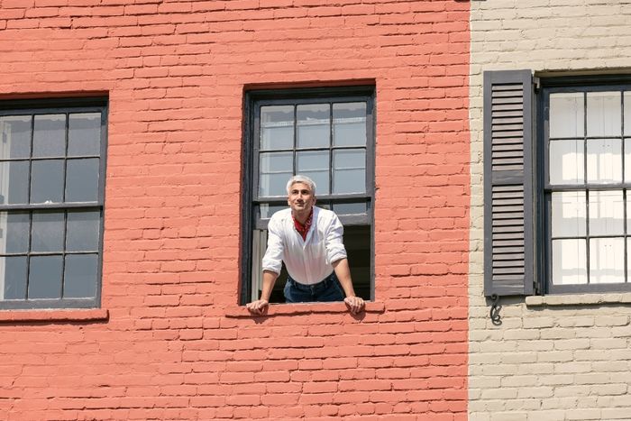 Video/Photos: The Fab Five Return for Tenth and Final Season of QUEER EYE Image