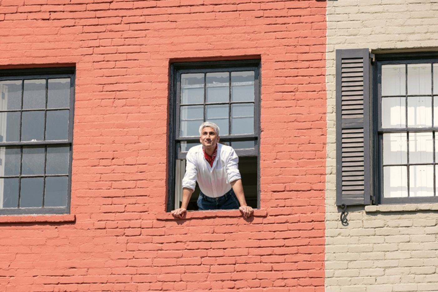 Video/Photos: The Fab Five Return for Tenth and Final Season of QUEER EYE  Image