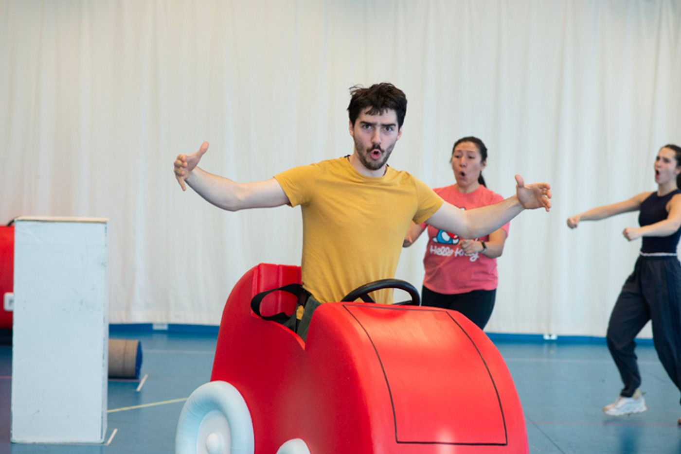 Photos: GO, DOG. GO! • VE PERRO ¡VE! in Rehearsal at Children’s Theatre Company  Image