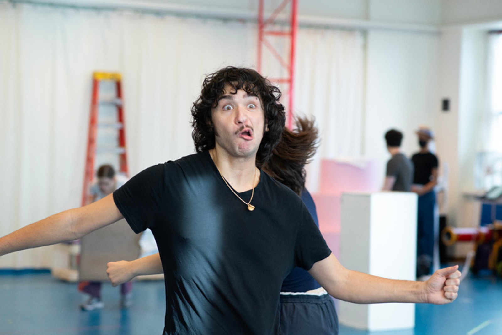 Photos: GO, DOG. GO! • VE PERRO ¡VE! in Rehearsal at Children’s Theatre Company — photo 12 of 21
