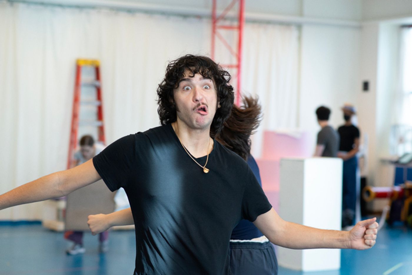 Photos: GO, DOG. GO! • VE PERRO ¡VE! in Rehearsal at Children’s Theatre Company  Image