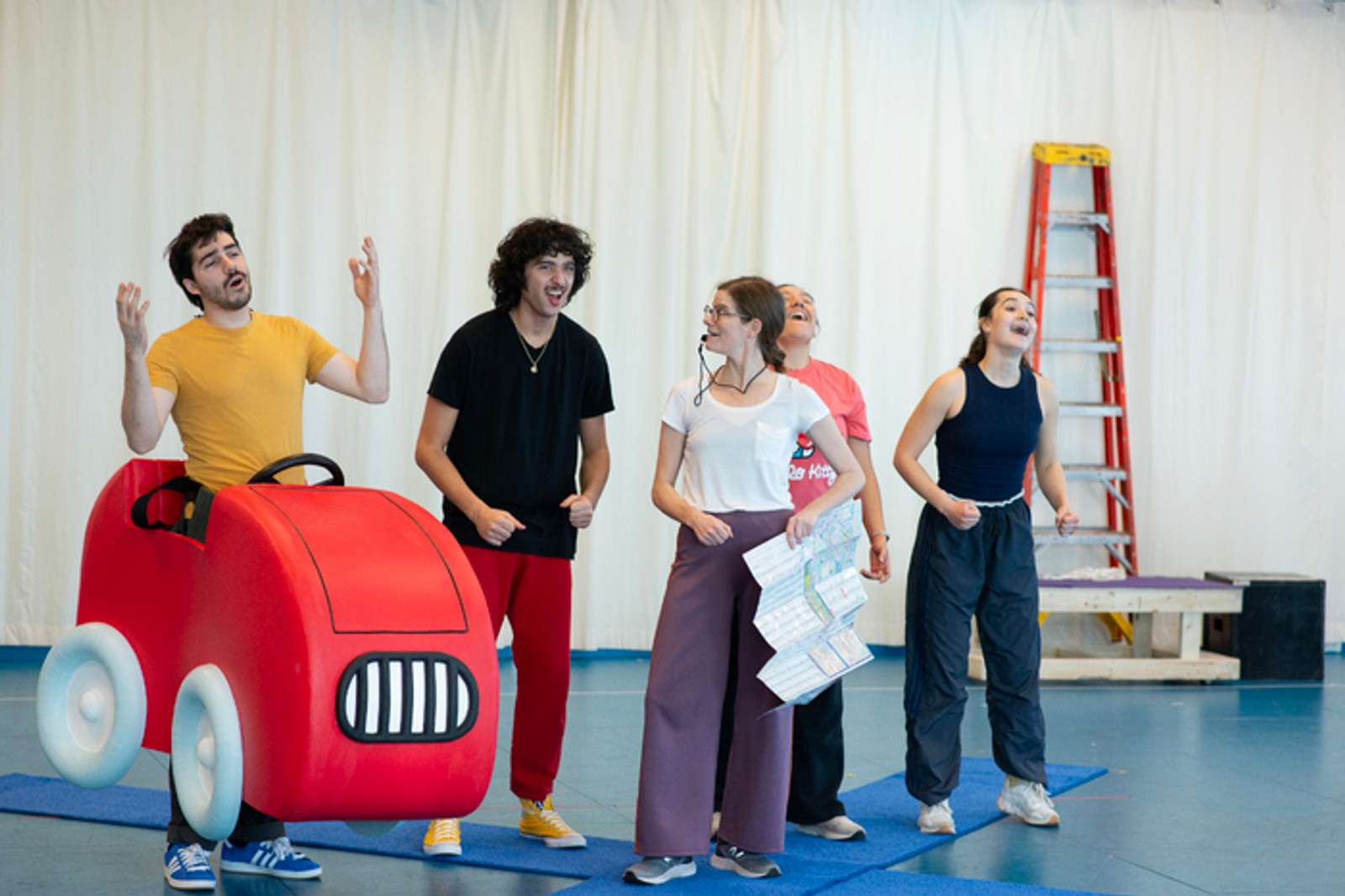Photos: GO, DOG. GO! • VE PERRO ¡VE! in Rehearsal at Children’s Theatre Company — photo 13 of 21