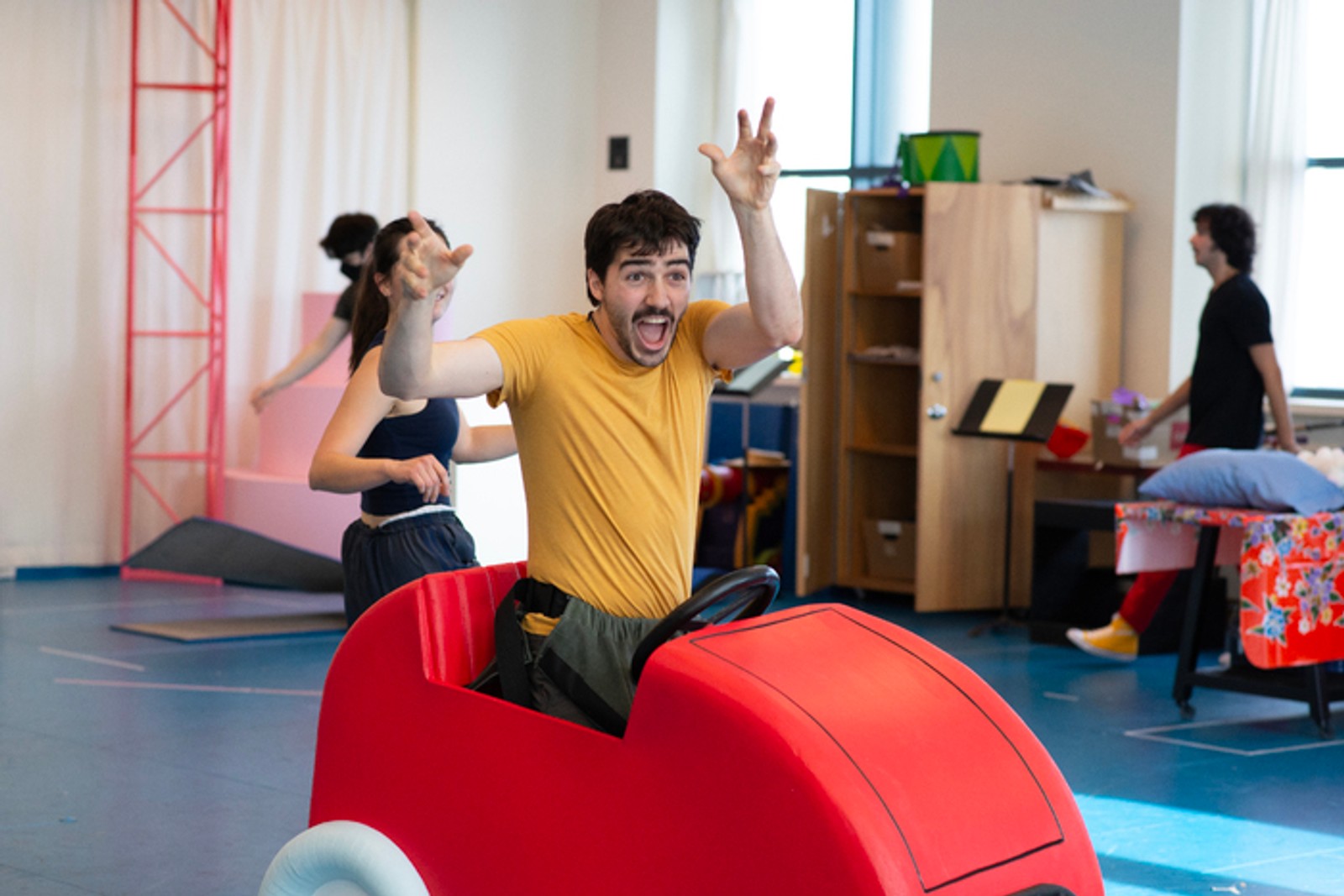 Photos: GO, DOG. GO! • VE PERRO ¡VE! in Rehearsal at Children’s Theatre Company — photo 21 of 21