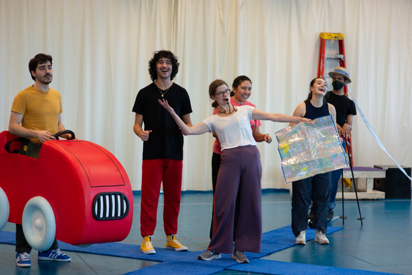 Photos: GO, DOG. GO! • VE PERRO ¡VE! in Rehearsal at Children’s Theatre Company — photo 9 of 21