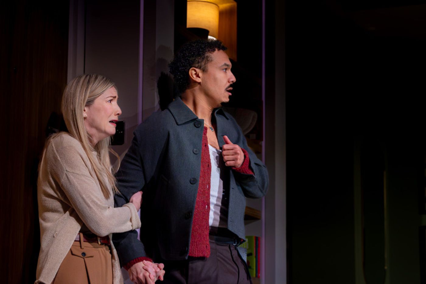 Photos: Kym Marsh and Lisa Faulkner in SINGLE WHITE FEMALE UK Tour  Image