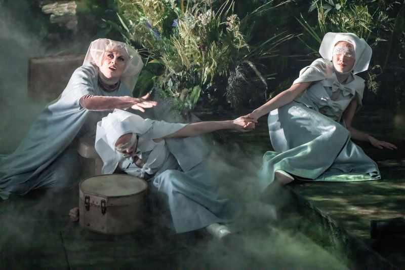 Photos/Video: INTO THE WOODS at the Bridge Theatre in London — photo 10 of 16