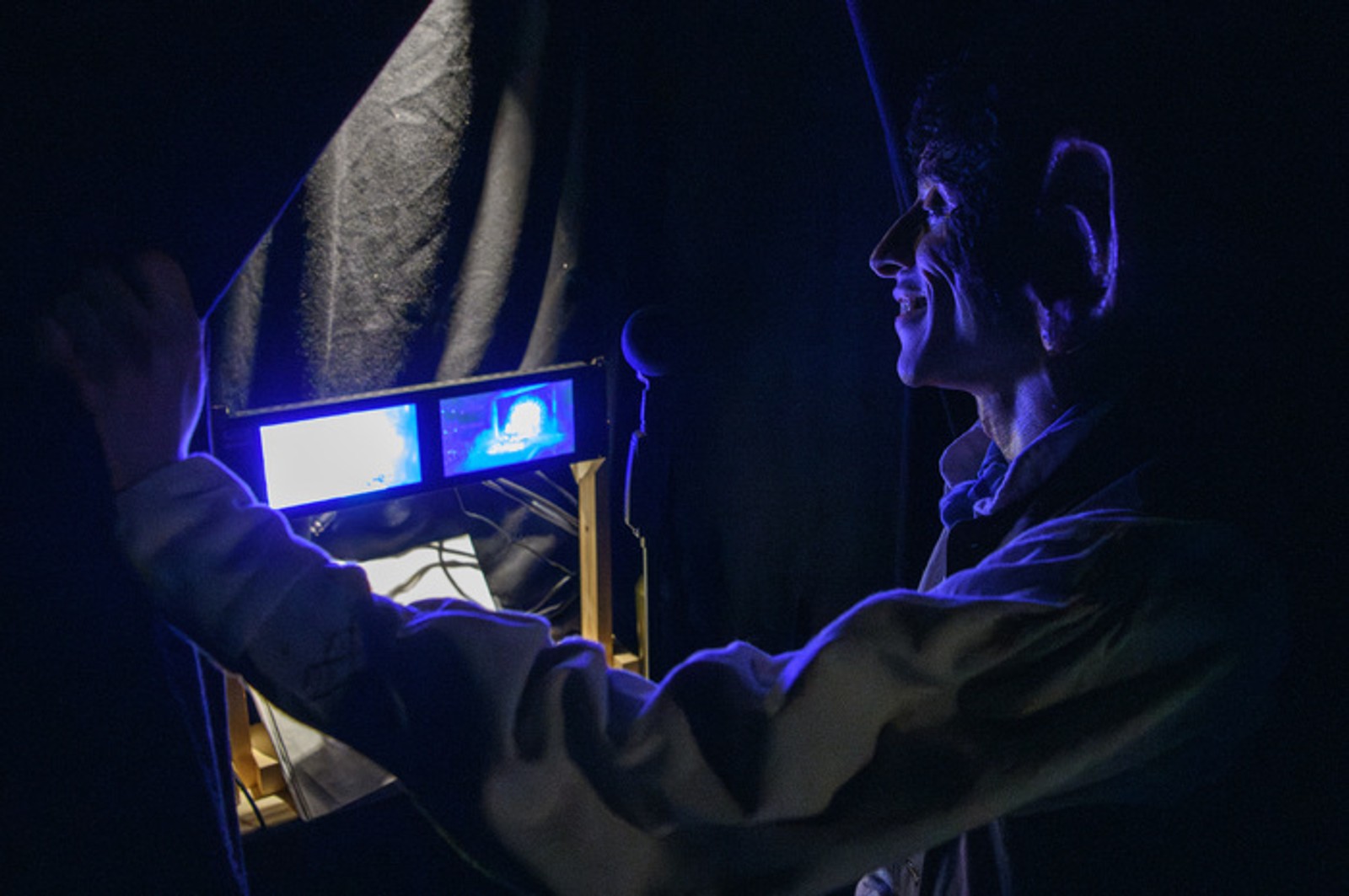 Photos: Backstage at The Royal Shakespeare Company's THE BFG — photo 16 of 27
