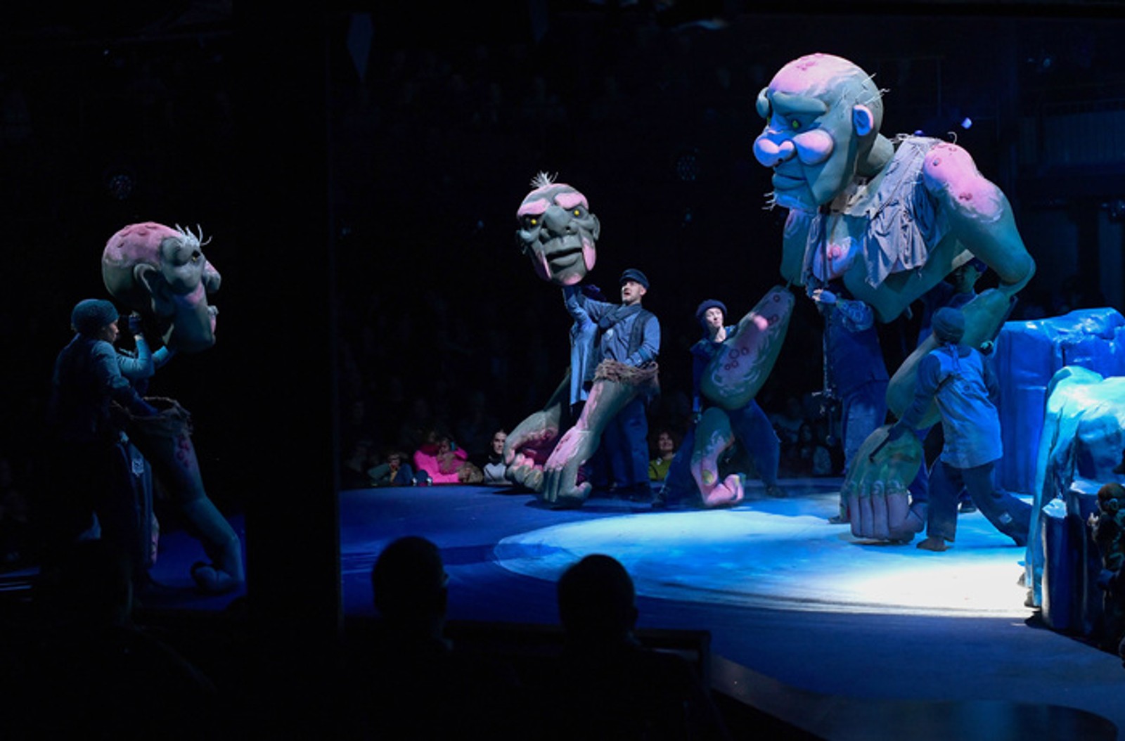 Photos: Backstage at The Royal Shakespeare Company's THE BFG — photo 13 of 27