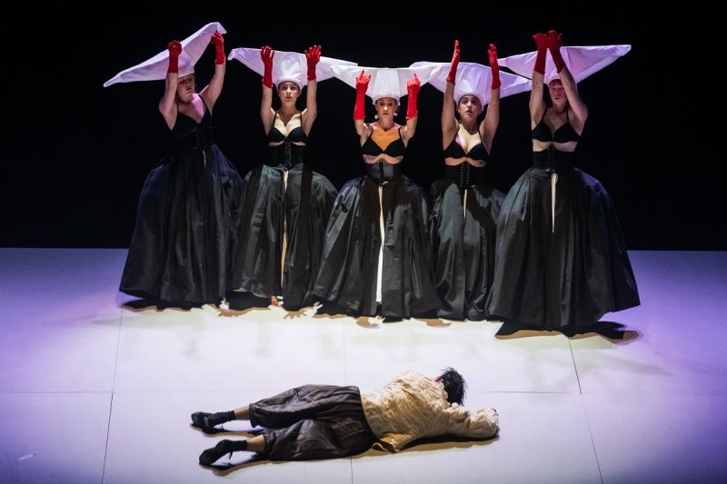 CARMINA BURANA BALLET Brings Dance, Music and Technology to São Paulo Image