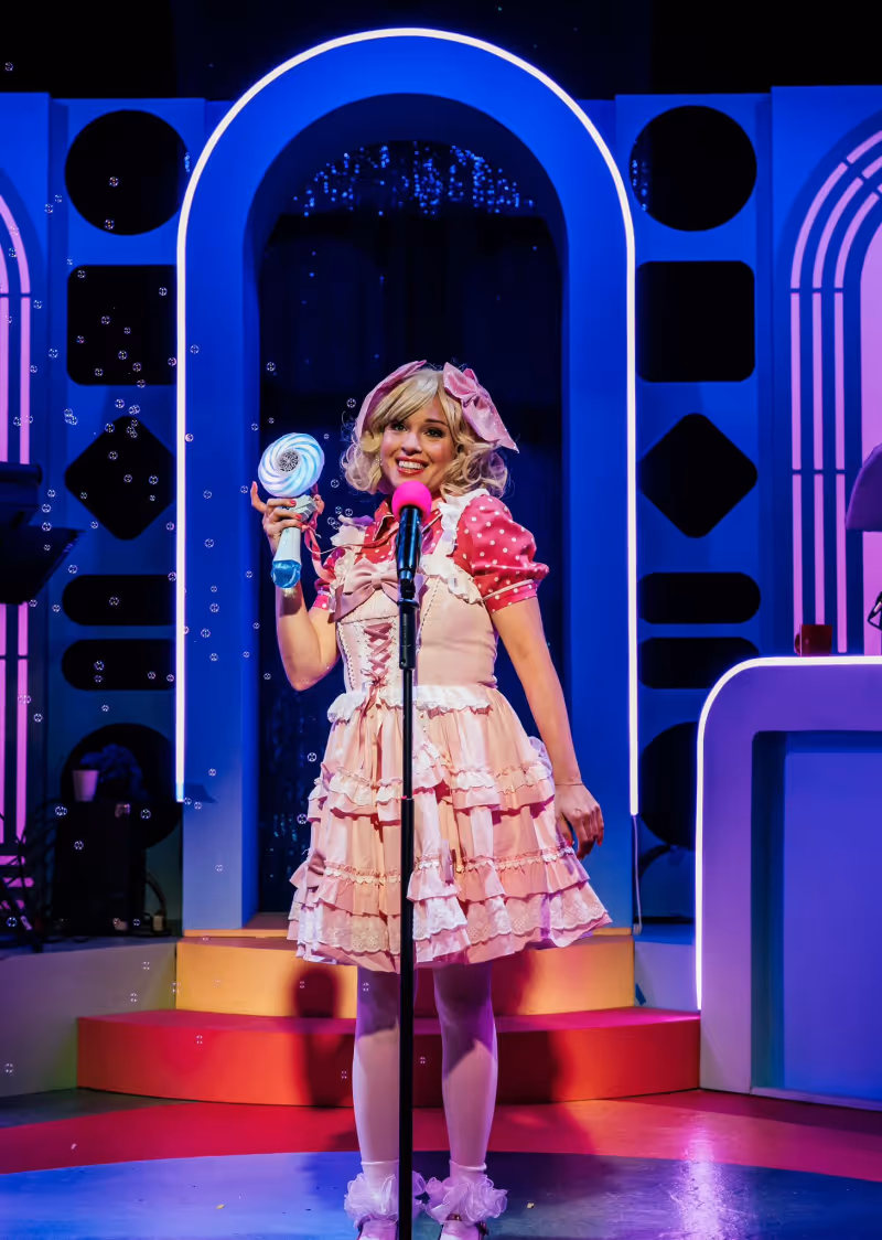 Review: KID GLOVES World Premiere Musical Comedy at Skylight Theatre Image