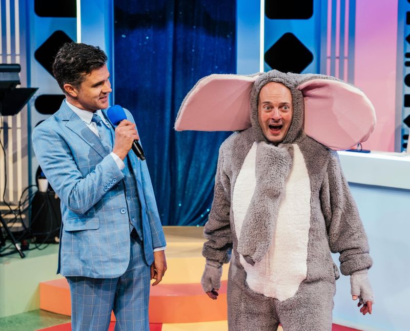 Review: KID GLOVES World Premiere Musical Comedy at Skylight Theatre Image