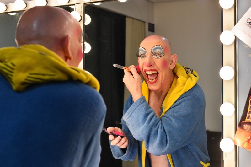 Photos: Behind the Scenes of ROBIN HOOD at Birmingham Hippodrome — photo 9 of 30