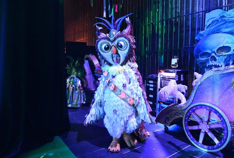 Photos: Behind the Scenes of ROBIN HOOD at Birmingham Hippodrome — photo 22 of 30