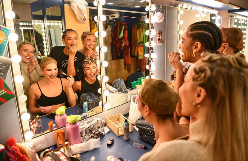 Photos: Behind the Scenes of ROBIN HOOD at Birmingham Hippodrome — photo 1 of 30