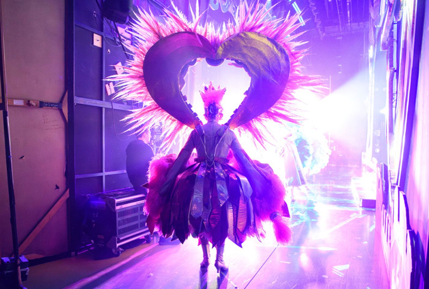 Photos: Behind the Scenes of ROBIN HOOD at Birmingham Hippodrome  Image