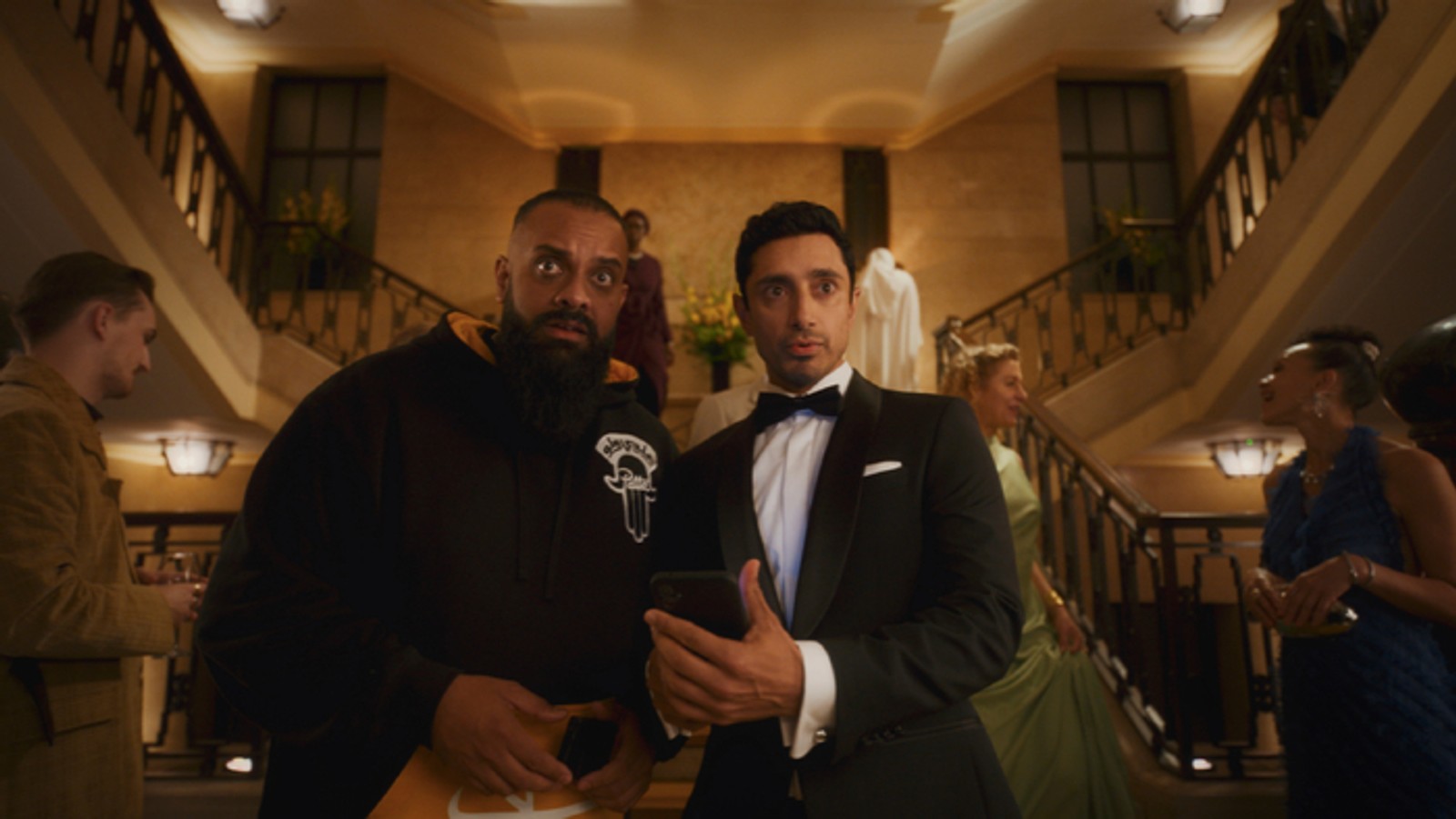 Photos/Video: First Look at Riz Ahmed in New Comedy Series BAIT — photo 1 of 4