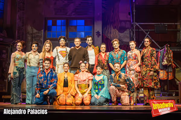 El reparto de GODSPELL en  Madrid y su director, Antonio Banderas Photo