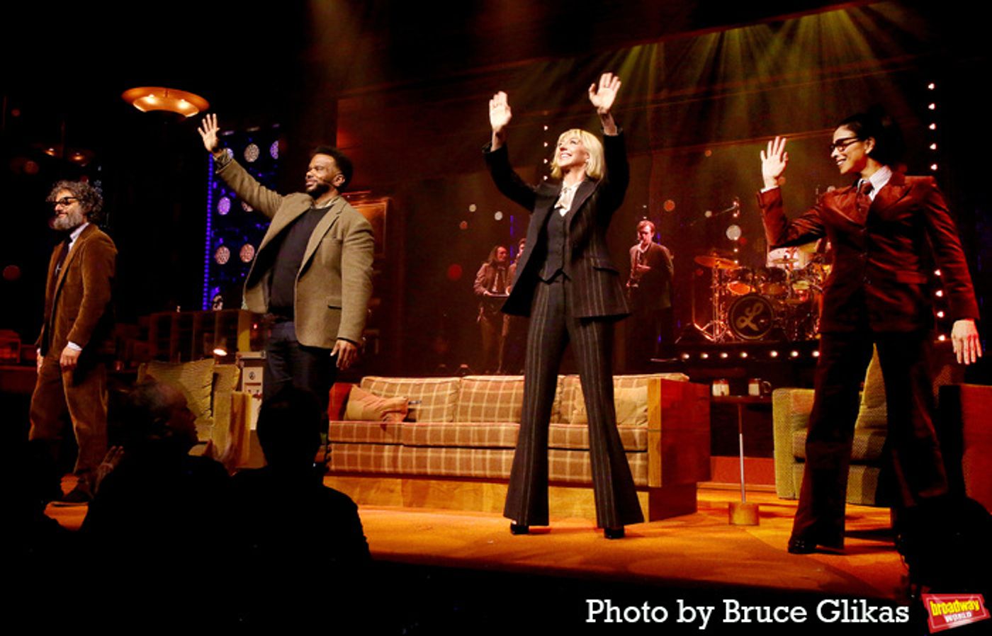 Photos: Sarah Silverman, Heidi Gardner, and More Join ALL OUT: COMEDY ABOUT AMBITION  Image