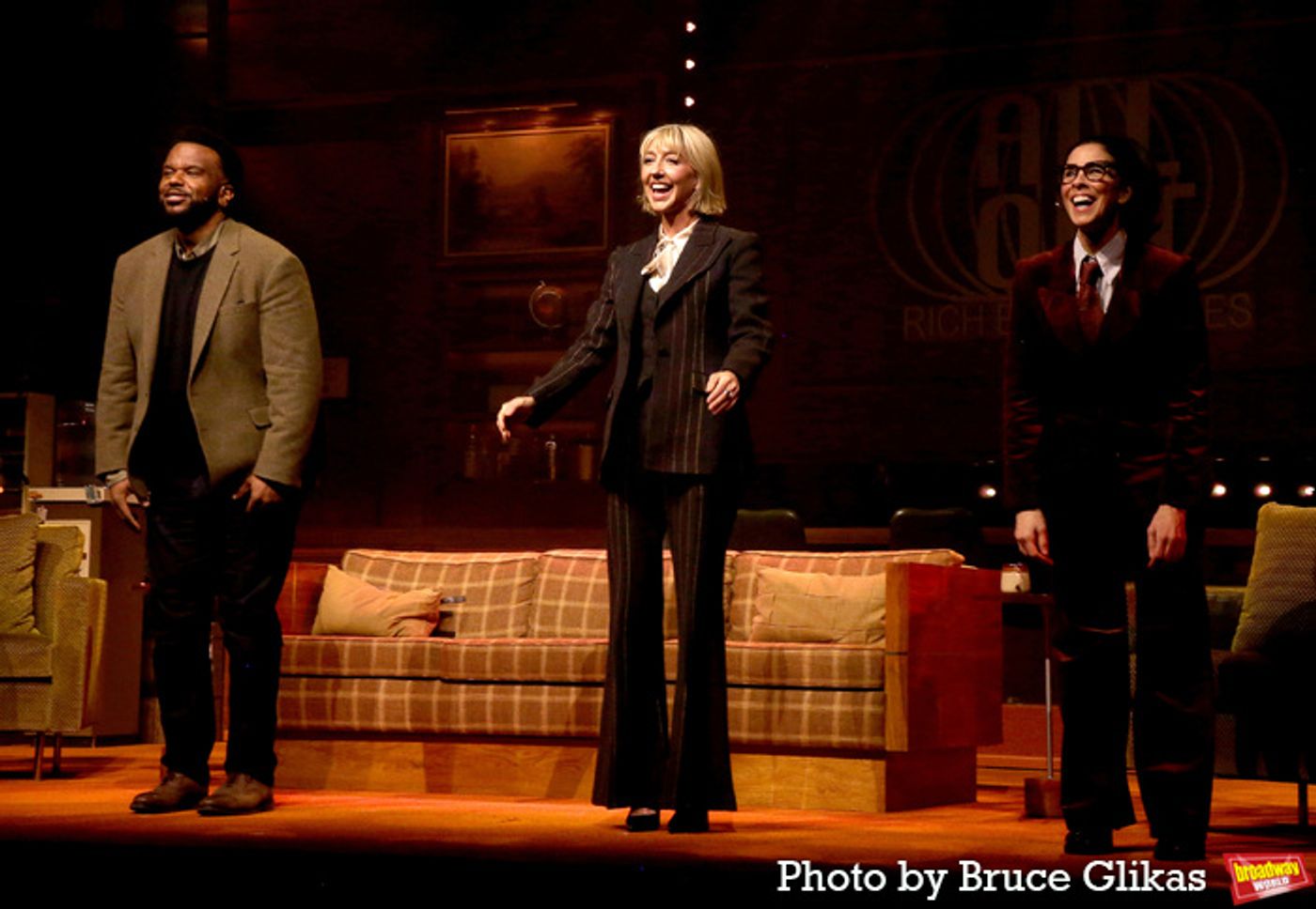 Photos: Sarah Silverman, Heidi Gardner, and More Join ALL OUT: COMEDY ABOUT AMBITION  Image