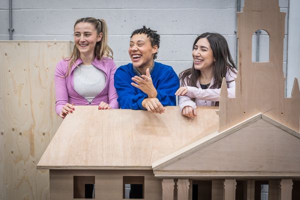 Hannah Lowther, Remi Ferdinand, Rosanna Harris Photo