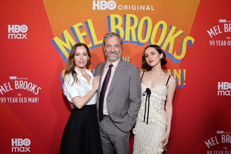 Photos: Mel Brooks, Josh Gad, & More Attend Premiere for MEL BROOKS: THE 99 YEAR OLD MAN! — photo 25 of 52