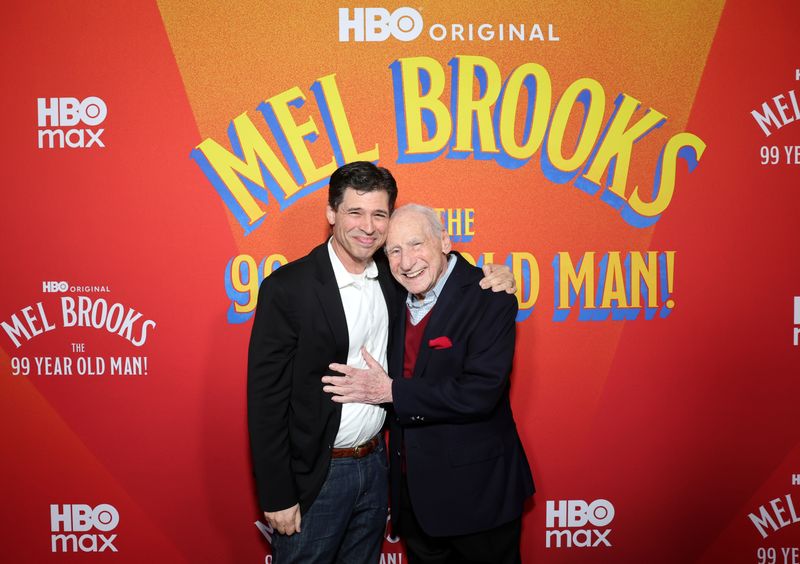 Photos: Mel Brooks, Josh Gad, & More Attend Premiere for MEL BROOKS: THE 99 YEAR OLD MAN! — photo 37 of 52