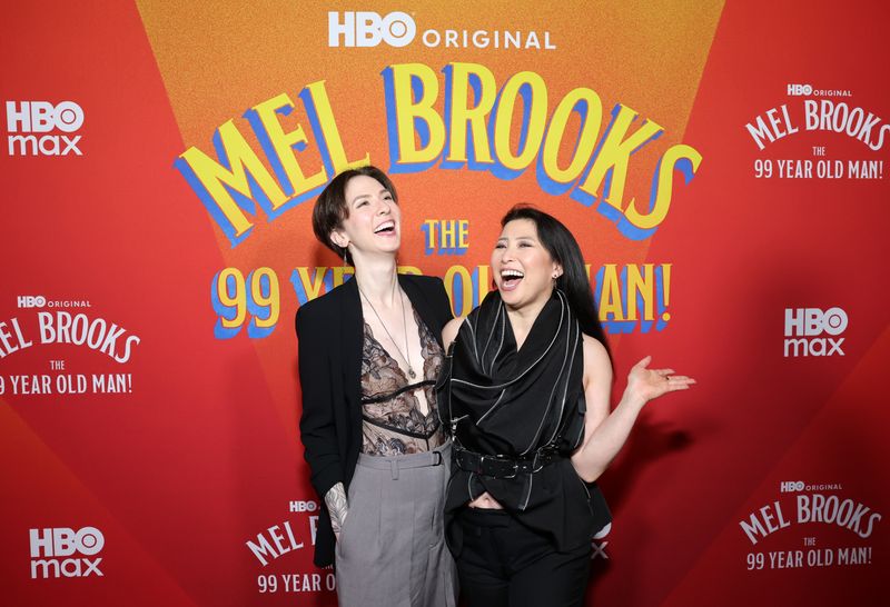 Photos: Mel Brooks, Josh Gad, & More Attend Premiere for MEL BROOKS: THE 99 YEAR OLD MAN! — photo 43 of 52