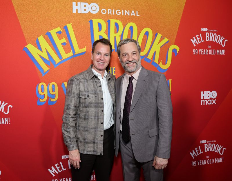 Photos: Mel Brooks, Josh Gad, & More Attend Premiere for MEL BROOKS: THE 99 YEAR OLD MAN! — photo 47 of 52
