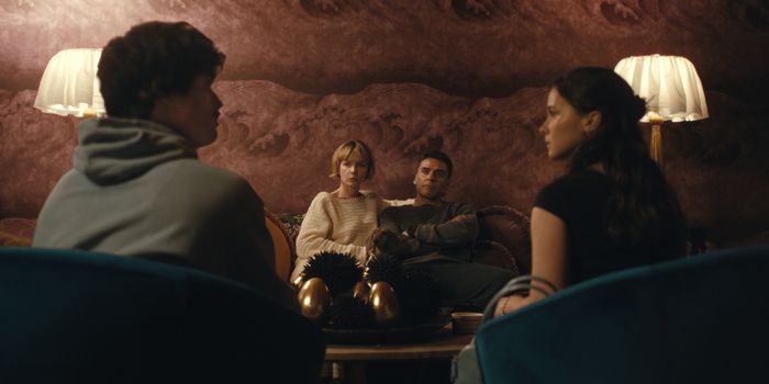 Photos: First Look at Oscar Isaac, Carey Mulligan, & More in BEEF Season 2 — photo 3 of 10