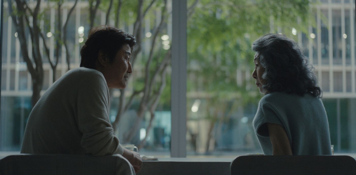 Photos: First Look at Oscar Isaac, Carey Mulligan, & More in BEEF Season 2  Image