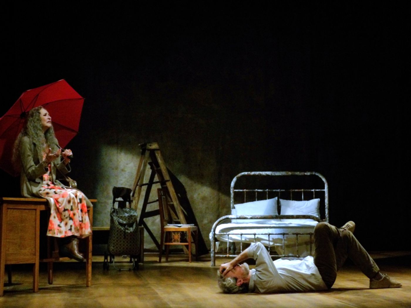 Crítica: MR. GWYN en el Teatro Helénico Crítica: MR. GWYN en el Teatro Helénico Image