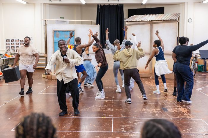Photos: The Royal Shakespeare Company's THE BOY WHO HARNESSED THE WIND in Rehearsal — photo 6 of 17