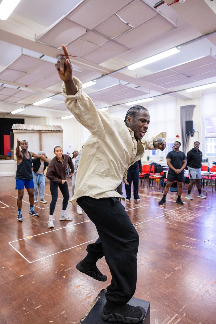 Photos: The Royal Shakespeare Company's THE BOY WHO HARNESSED THE WIND in Rehearsal — photo 17 of 17