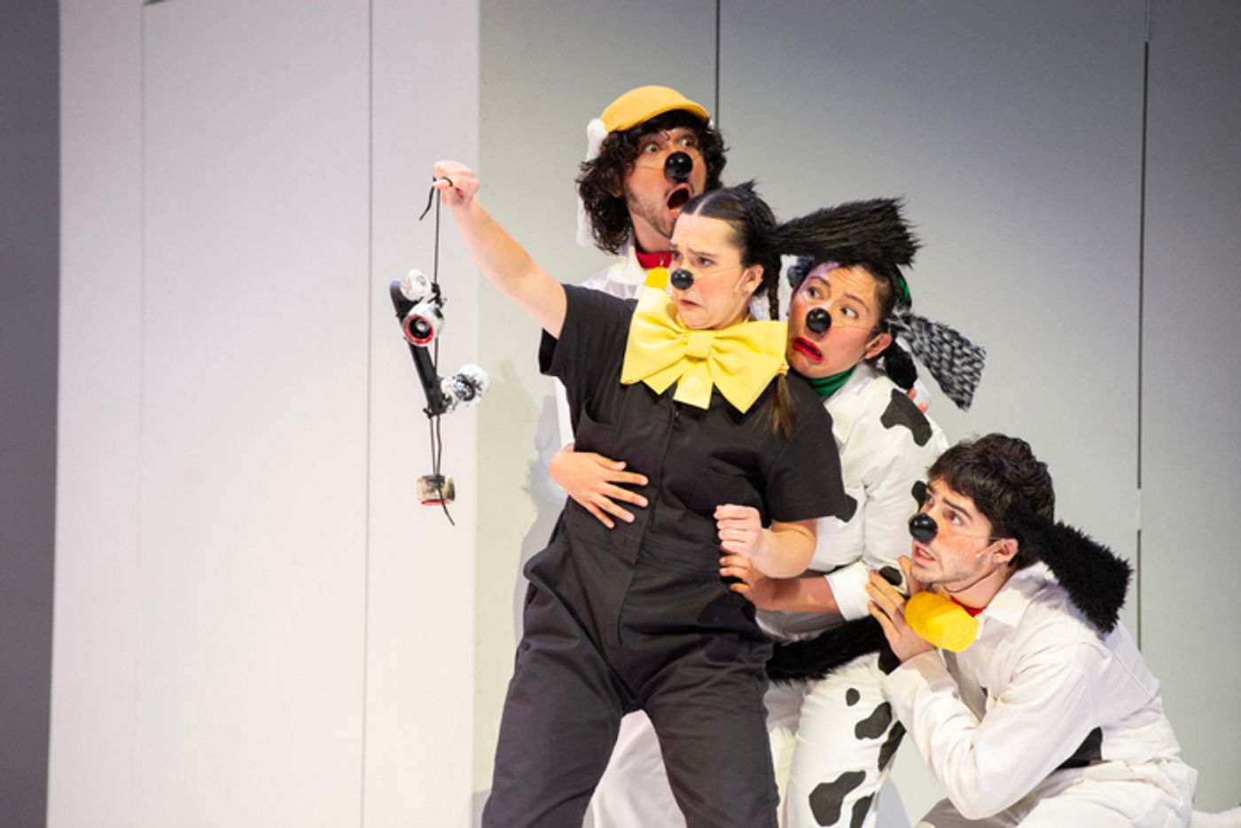 Photos: Children’s Theatre Company Presents GO, DOG. GO! • VE PERRO ¡VE! Photos: Children’s Theatre Company Presents GO, DOG. GO! • VE PERRO ¡VE! Image
