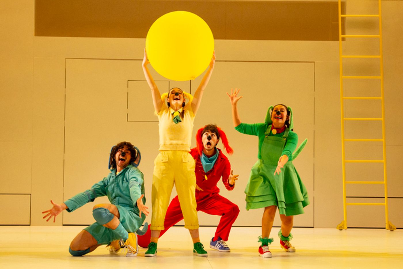 Photos: Children’s Theatre Company Presents GO, DOG. GO! • VE PERRO ¡VE! Photos: Children’s Theatre Company Presents GO, DOG. GO! • VE PERRO ¡VE! Image