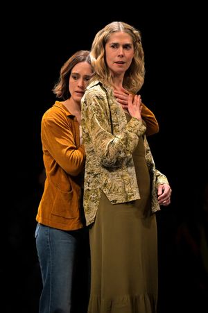 Heather Lind and Lucy Owen @ BroadwayWorld Heather Lind and Lucy Owen Photo