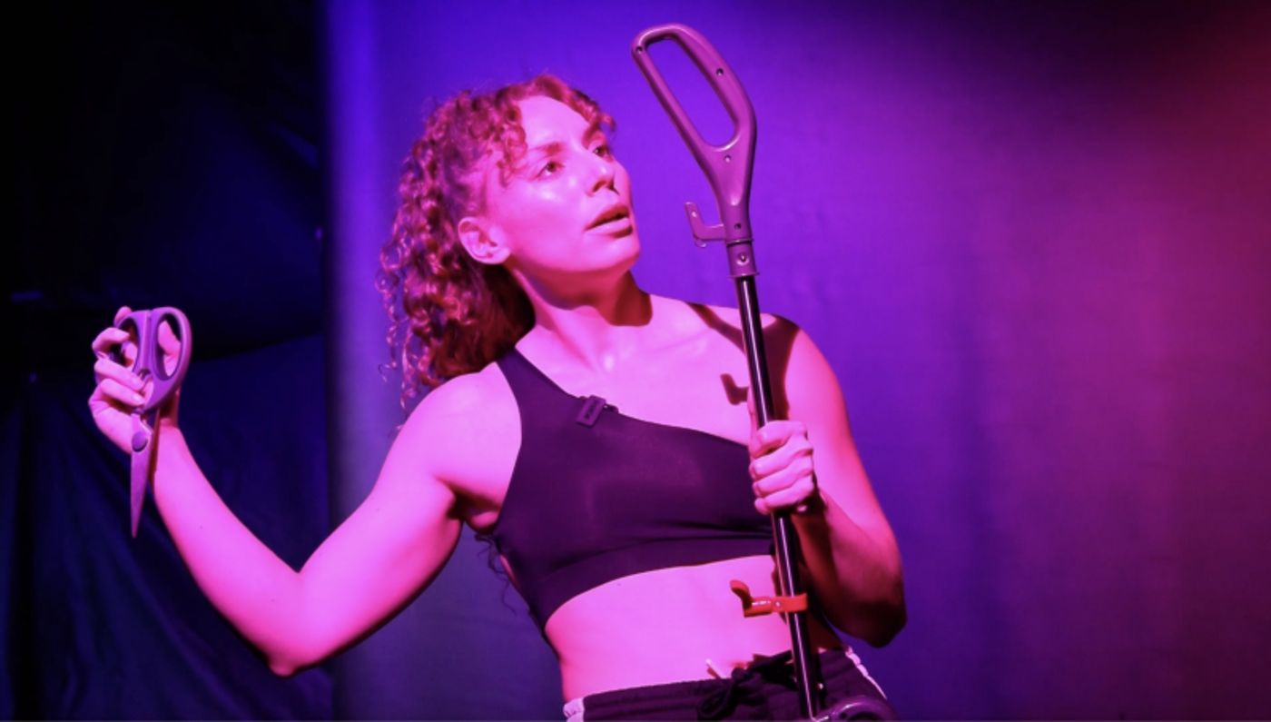 Review: SPLIT ENDS the trauma of obsession, control and loss  Image