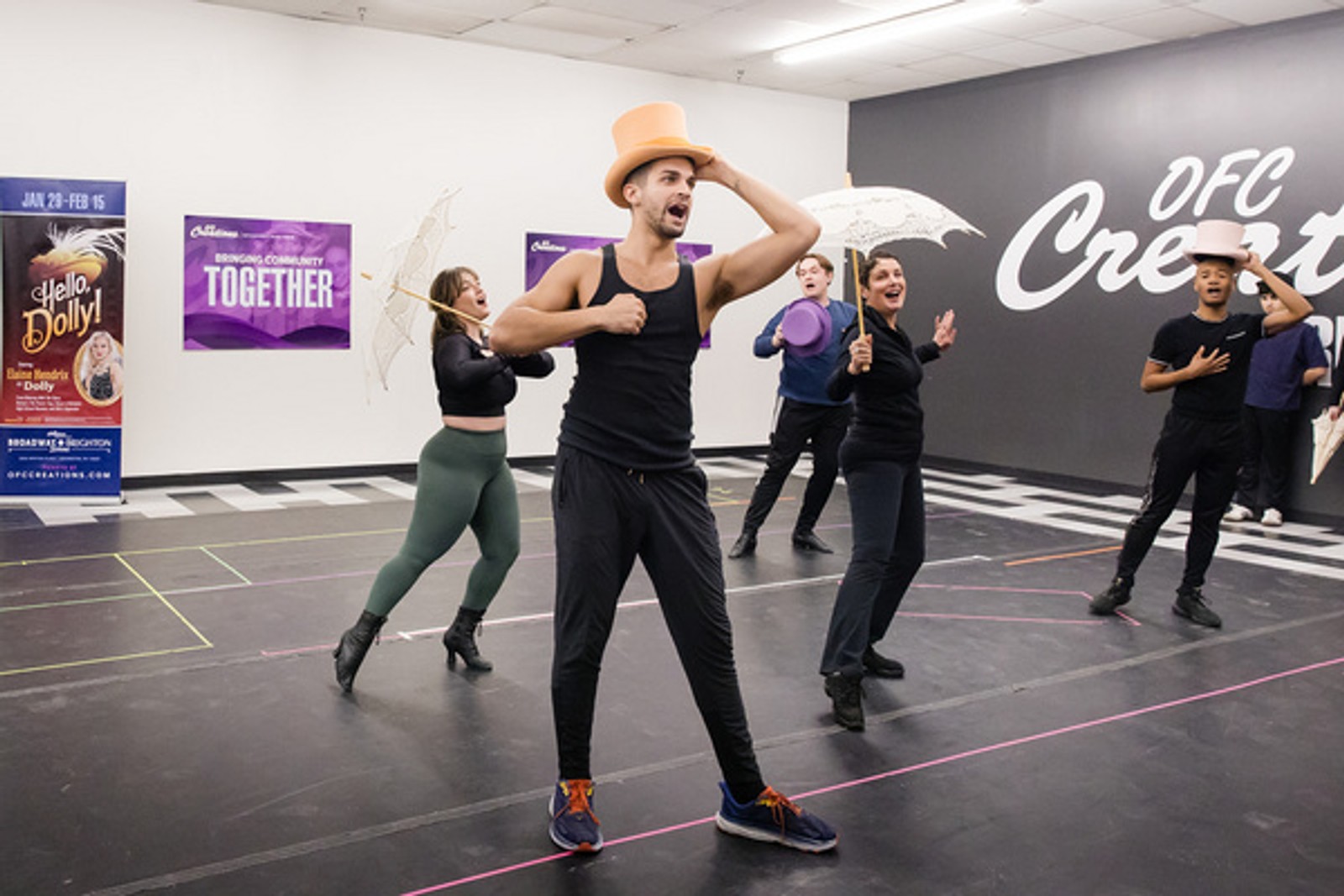 Photos: Elaine Hendrix in Rehearsal for HELLO, DOLLY in Rochester — photo 4 of 16