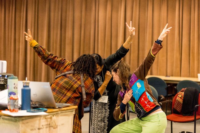 Photos: Lincoln Center Theater Hosts Convening for Teaching Artists Working With Multilingual Learners — photo 10 of 51