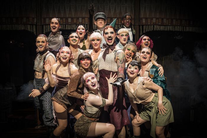 Photos: Matt Willis and Katie Hall in CABARET AT THE KIT KAT CLUB — photo 2 of 14