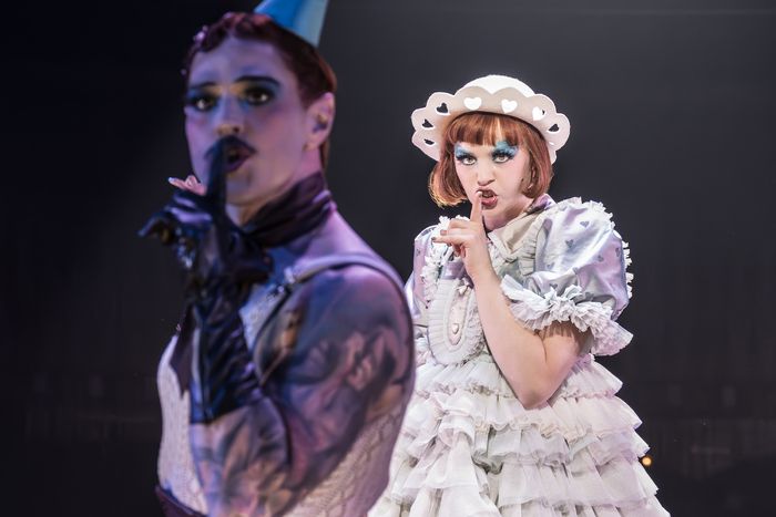 Photos: Matt Willis and Katie Hall in CABARET AT THE KIT KAT CLUB — photo 4 of 14