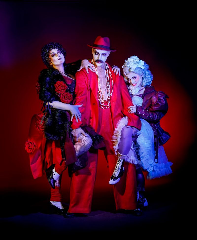 ÓPERA DO MALANDRO Revival Mixes Political Satire, References to Umbanda, and Brazilian Popular Culture Image