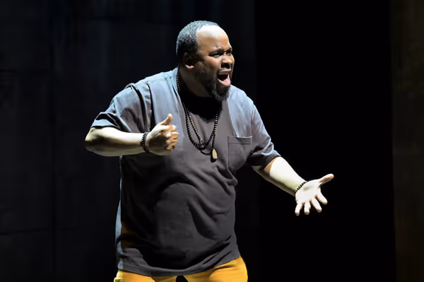 Jacob Ming-Trent  Photo