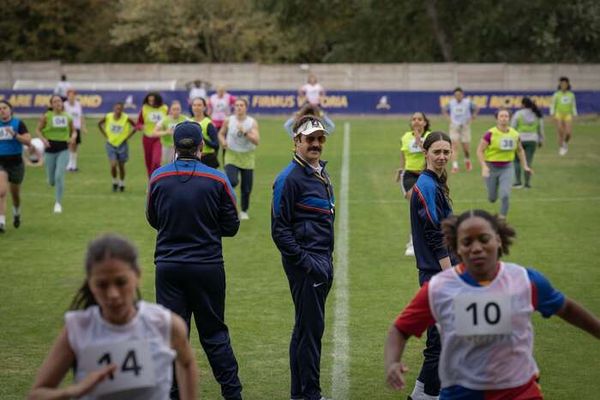 Brendan Hunt, Jason Sudeikis and Tanya Reynolds Photo